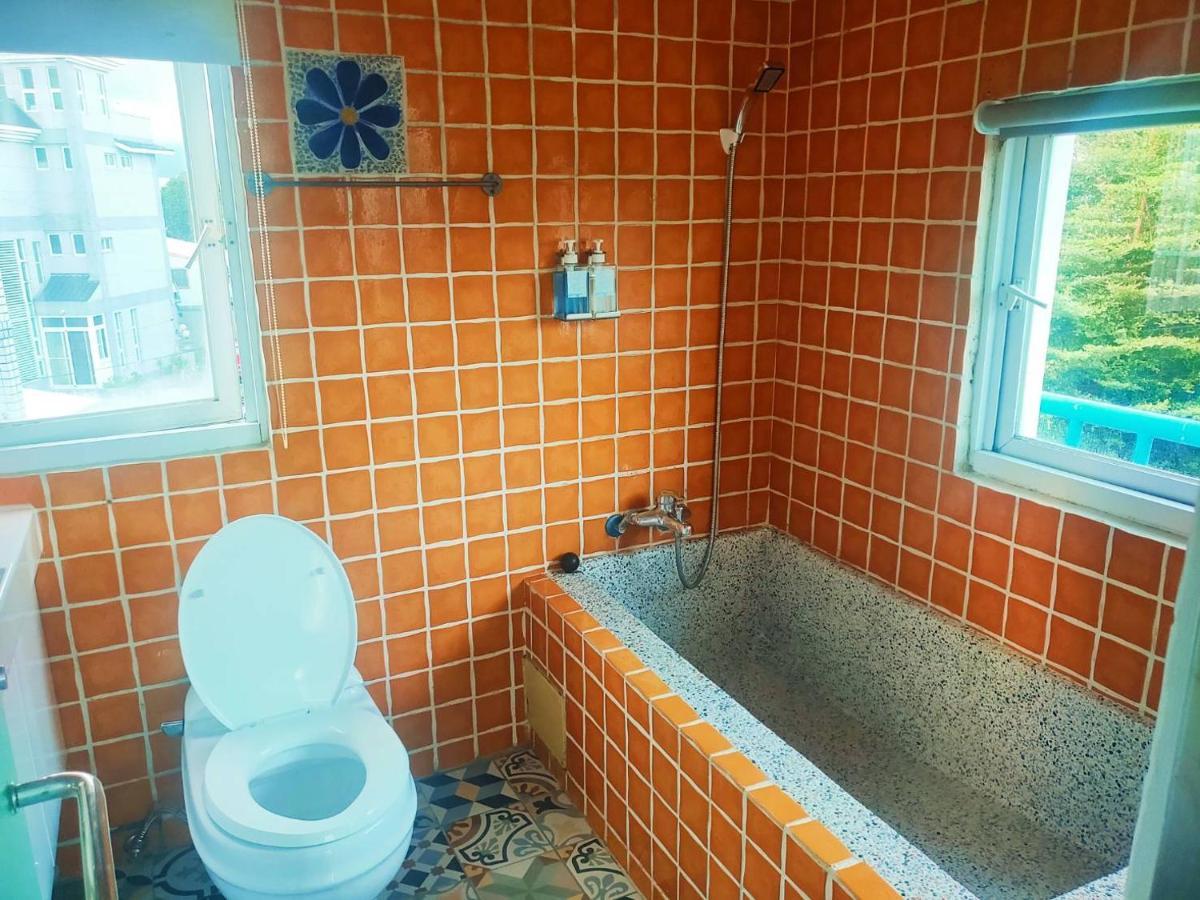 Oia Cafe B&B T'ai-tung Εξωτερικό φωτογραφία