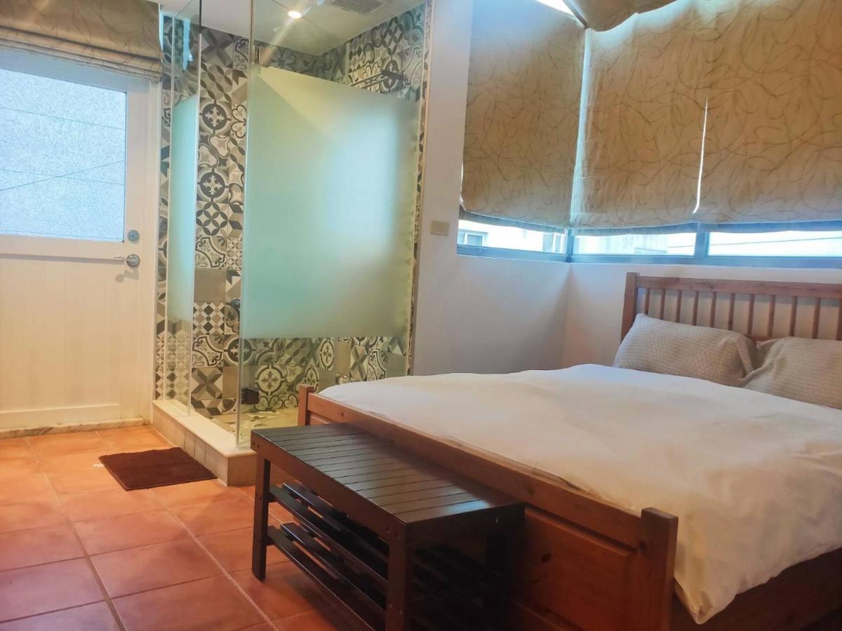 Oia Cafe B&B T'ai-tung Εξωτερικό φωτογραφία