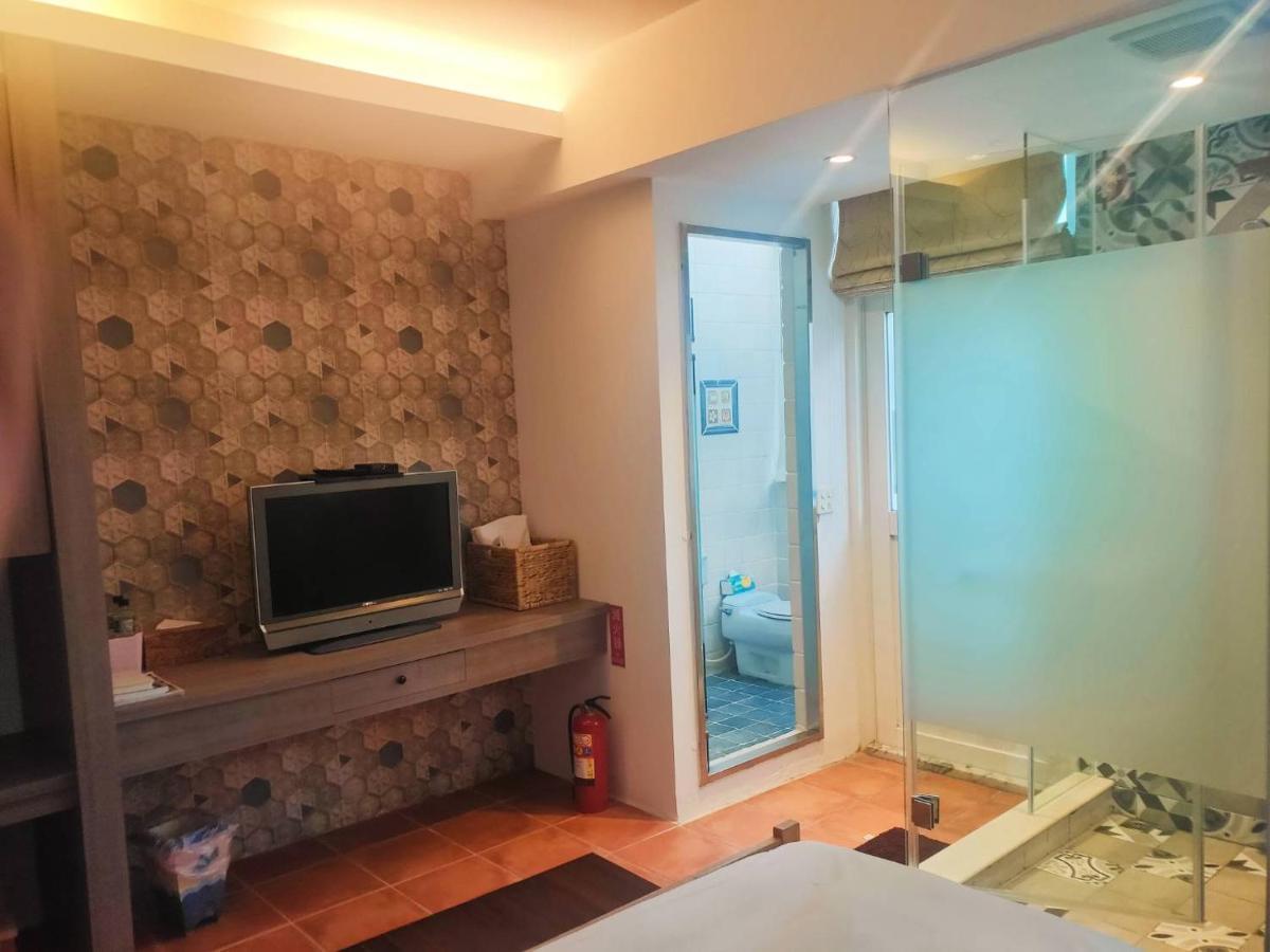 Oia Cafe B&B T'ai-tung Εξωτερικό φωτογραφία