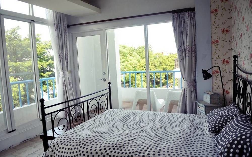 Oia Cafe B&B T'ai-tung Εξωτερικό φωτογραφία