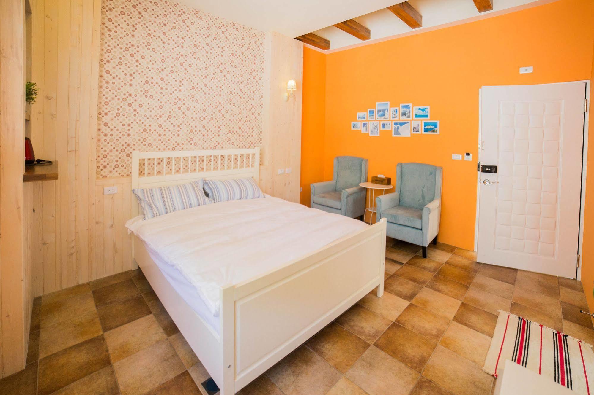 Oia Cafe B&B T'ai-tung Εξωτερικό φωτογραφία